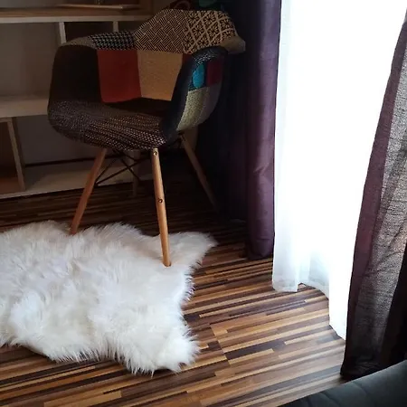 Apartment Tomena *