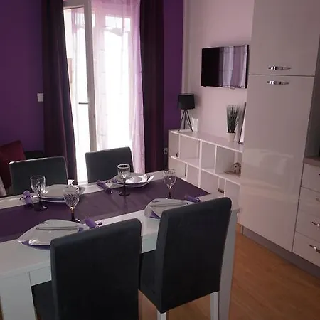 Tomena Apartman