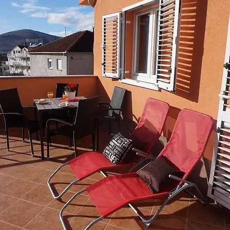 Tomena Apartman