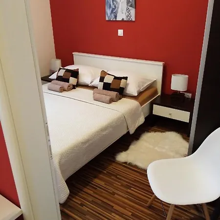 Tomena Apartman